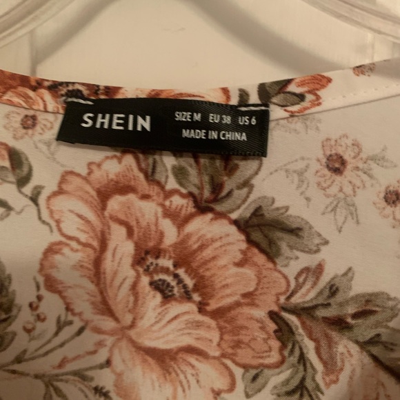 SHEIN Frenchy Floral Print Butterfly Sleeve Bodysuit - Picture 3 of 4